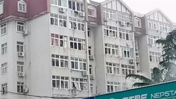 突發(fā)！青島一居民樓發(fā)生爆燃！已造1人死亡，7人受傷！3公里外有震感…