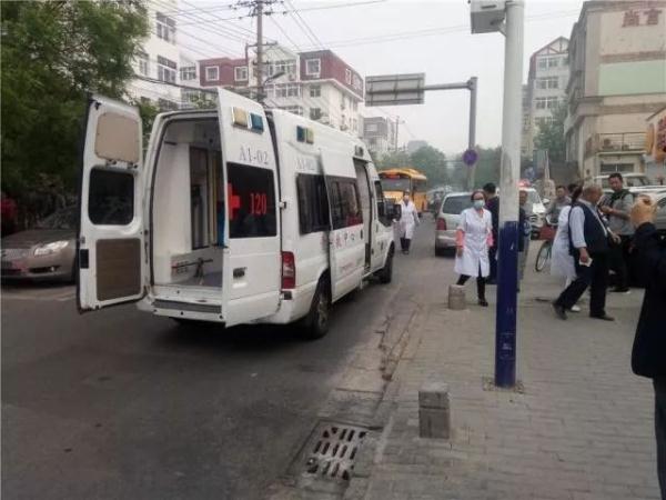 突發(fā)！青島一居民樓發(fā)生爆燃！已造1人死亡，7人受傷！3公里外有震感…